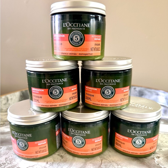 L'OCCITANE Repair Mask with Green and Orange Design